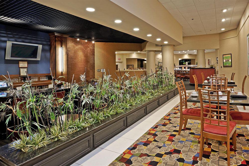 Doubletree By Hilton Winston Salem - University, Nc Restaurant photo