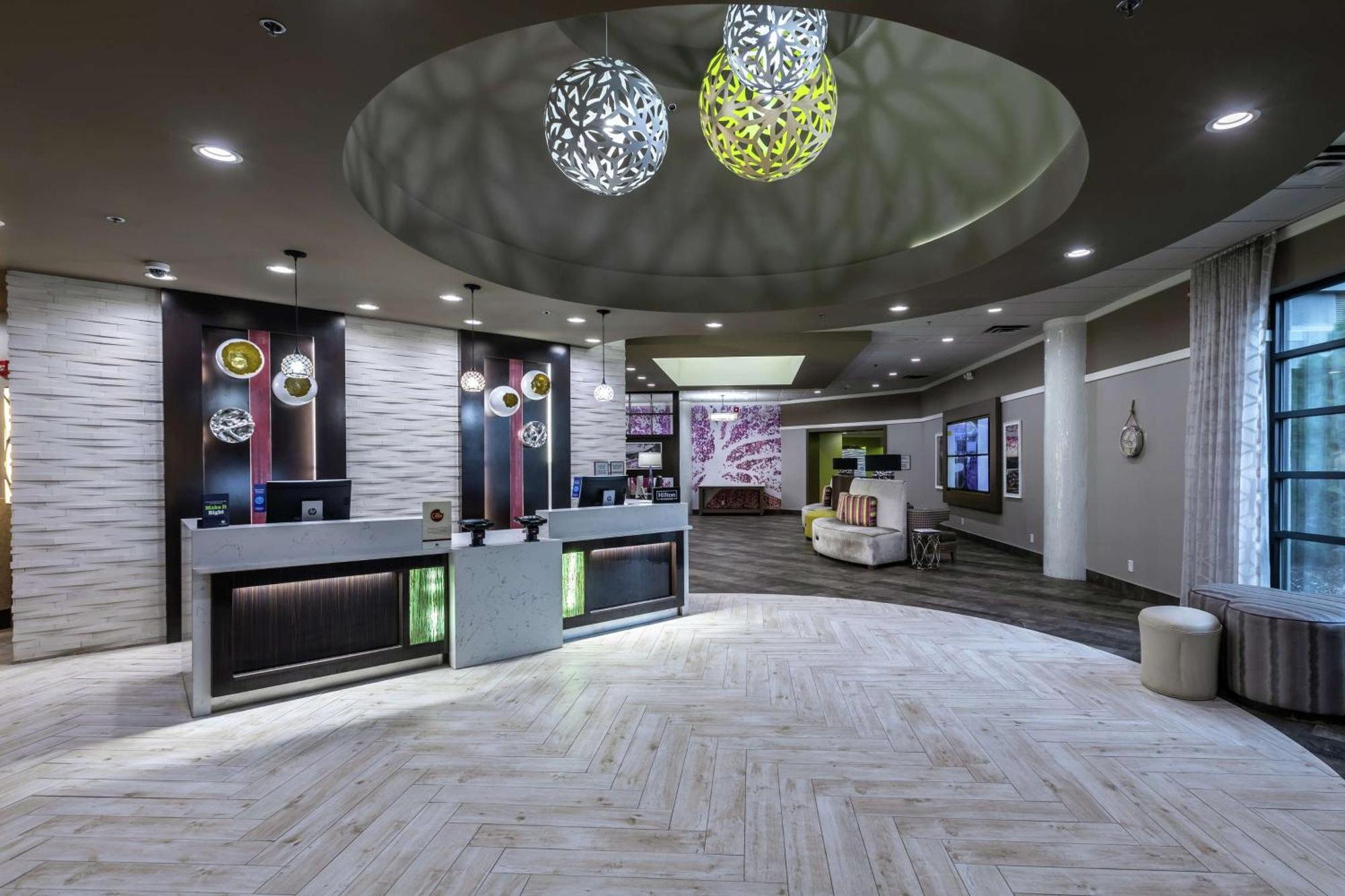 Doubletree By Hilton Winston Salem - University, Nc Exterior photo