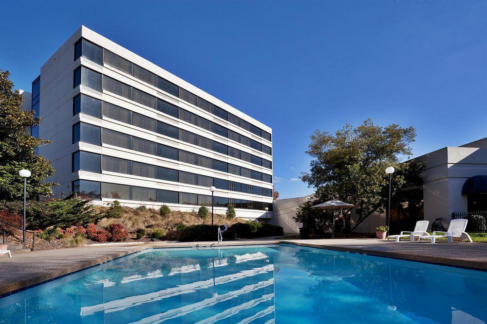 Doubletree By Hilton Winston Salem - University, Nc Exterior photo