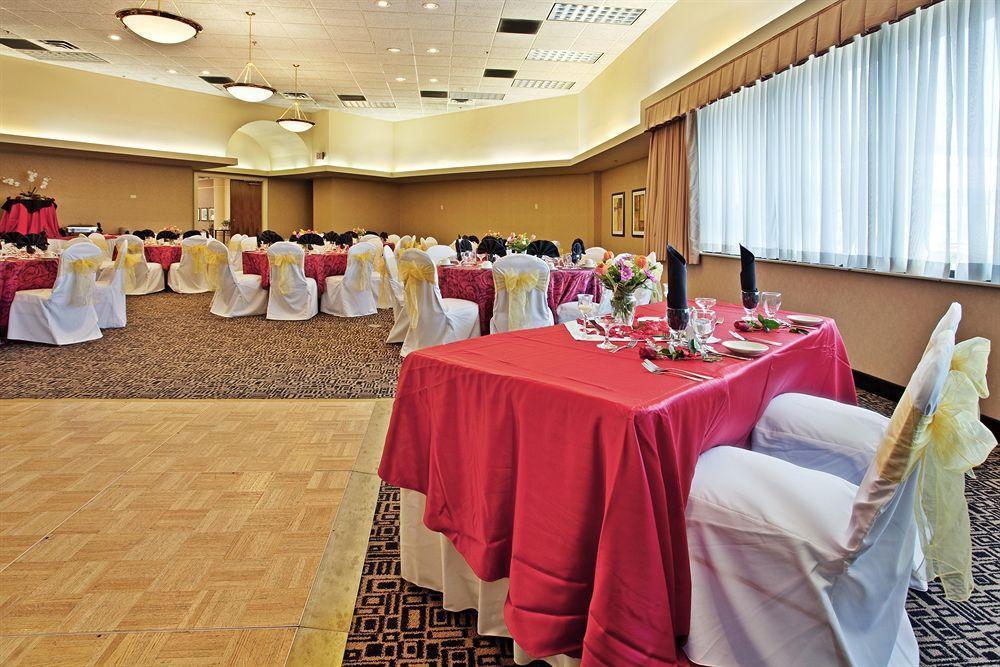 Doubletree By Hilton Winston Salem - University, Nc Restaurant photo