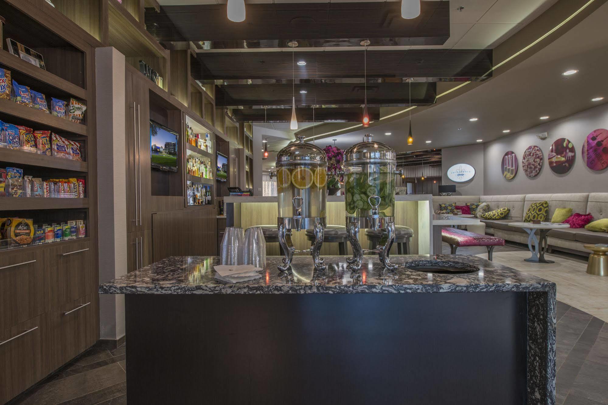 Doubletree By Hilton Winston Salem - University, Nc Exterior photo